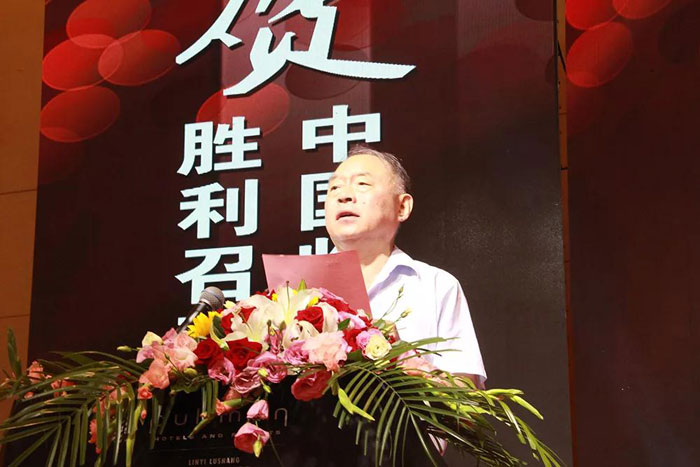 中國林產工業協會秘書長石峰先生 中國林產工業協會秘書長石峰先生